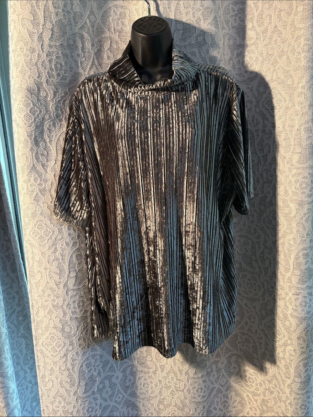 Loft 20/22 silver Women's Metallic mock neck top Top - Silver